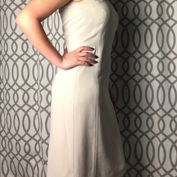Cream sophisticated knee-length dress - Picture 3 of 7